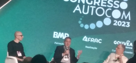 Autocom, Global Celebrity Traduções, parceria, automação comercial, tradução simultânea, eventos corporativos, conferências internacionais, equipamentos de ponta, profissionais capacitados, comunicação efetiva, vanguarda, sucesso dos negócios